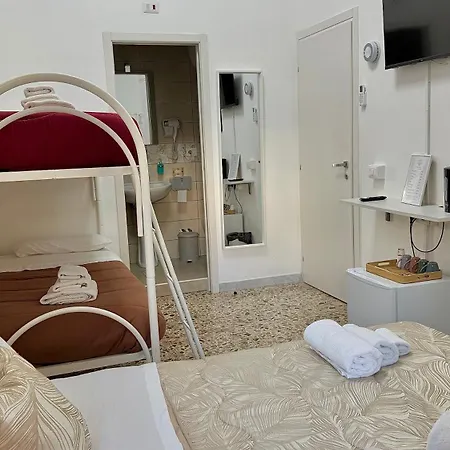 House Corso Umberto & Comfort By Loveinthetravel 4* 나폴리