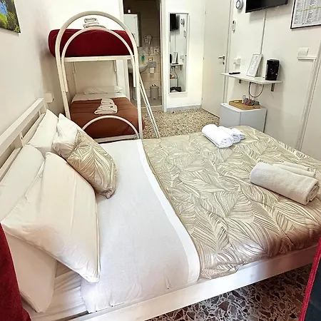 House Corso Umberto & Comfort By Loveinthetravel 게스트하우스