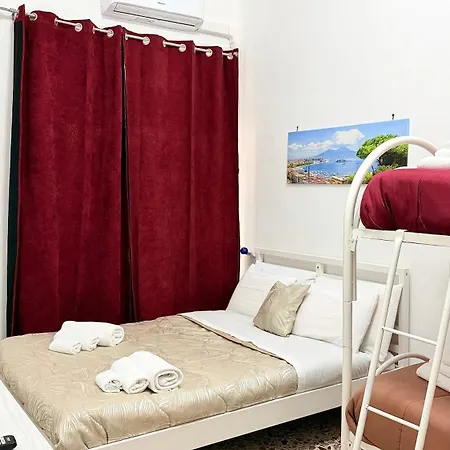 House Corso Umberto & Comfort By Loveinthetravel 4* 나폴리